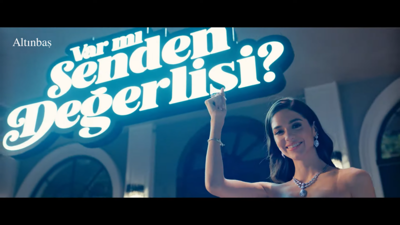 "Var mı senden değerlisi?" "Var mı senden değerlisi?"