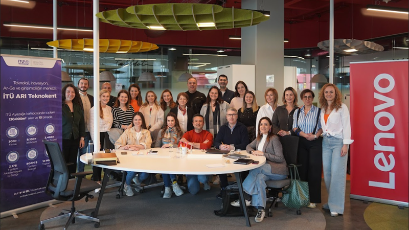 Marketing Türkiye C-Suite AI Akademi ile pazarlama sektörüne özel tasarlanan ilk AI eğitimi başladı... Marketing Türkiye C-Suite AI Akademi ile pazarlama sektörüne özel tasarlanan ilk AI eğitimi başladı...