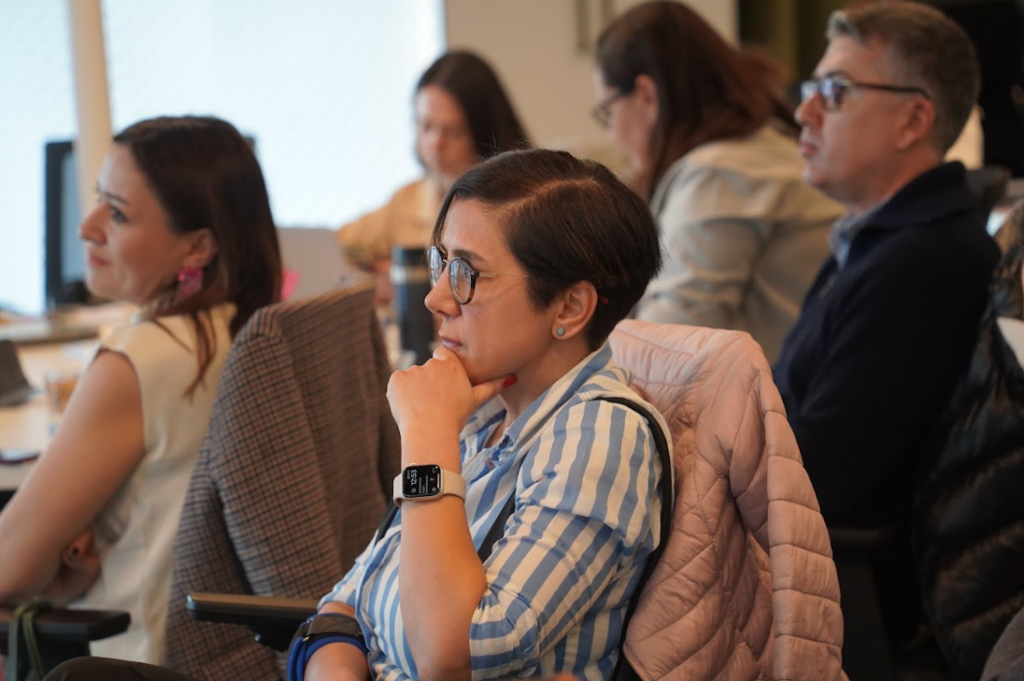 Marketing Türkiye C-Suite AI Akademi ile pazarlama sektörüne özel tasarlanan ilk AI eğitimi başladı... Marketing Türkiye C-Suite AI Akademi ile pazarlama sektörüne özel tasarlanan ilk AI eğitimi başladı...