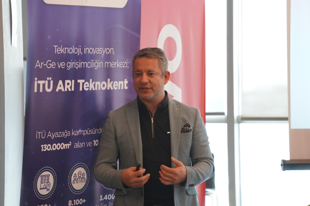 Marketing Türkiye C-Suite AI Akademi ile pazarlama sektörüne özel tasarlanan ilk AI eğitimi başladı... Marketing Türkiye C-Suite AI Akademi ile pazarlama sektörüne özel tasarlanan ilk AI eğitimi başladı...