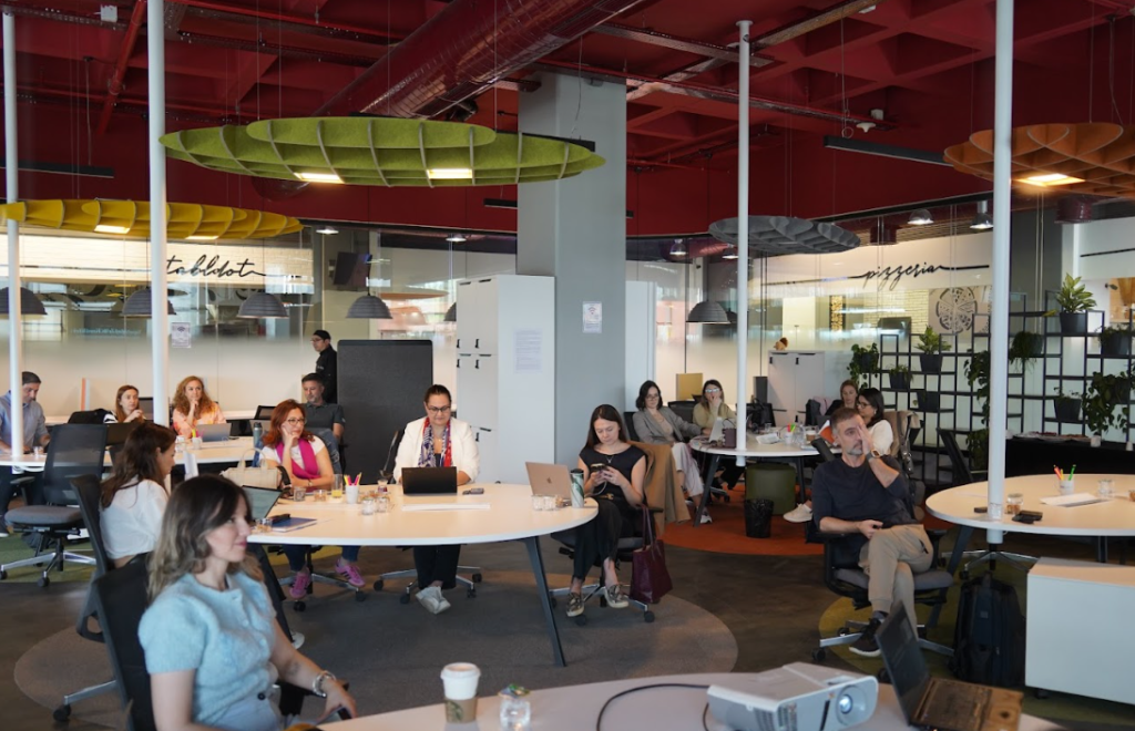 Pazarlama sektörünün ilk AI eğitimi “Marketing Türkiye C-Suite AI Akademi” yoğun bir katılımla gerçekleşti… Pazarlama sektörünün ilk AI eğitimi “Marketing Türkiye C-Suite AI Akademi” yoğun bir katılımla gerçekleşti…