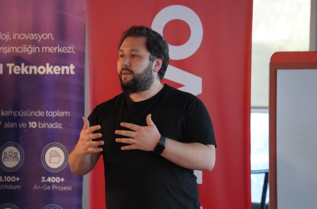 Pazarlama sektörünün ilk AI eğitimi “Marketing Türkiye C-Suite AI Akademi” yoğun bir katılımla gerçekleşti… Pazarlama sektörünün ilk AI eğitimi “Marketing Türkiye C-Suite AI Akademi” yoğun bir katılımla gerçekleşti…