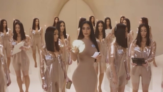 Kim Kardashian ve klonları Skims için uzayda!