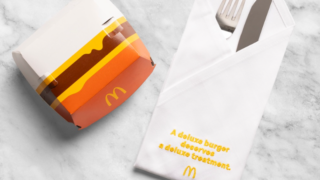 McDonald's yeni lezzeti için çatal bıçak üretti