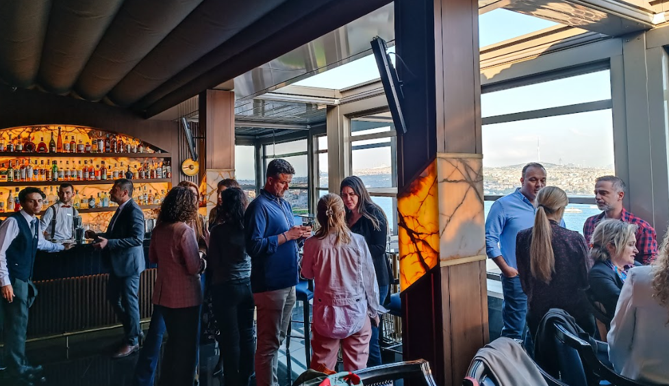 Izaka Terrace, Marketing Türkiye C Level Club üyelerini ağırladı Izaka Terrace, Marketing Türkiye C Level Club üyelerini ağırladı