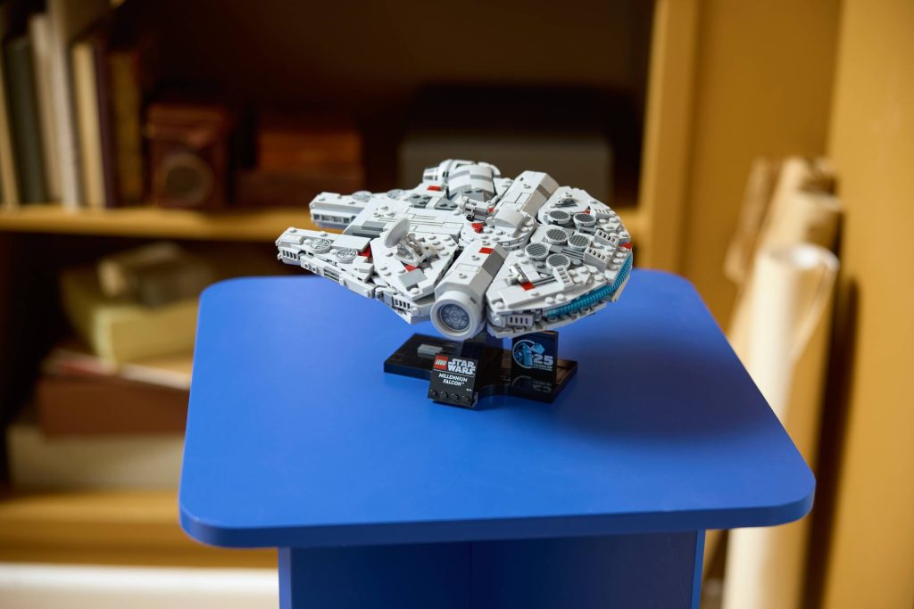 LEGO Star Wars ile iş birliğinin 25. yılını kutluyor! LEGO Star Wars ile iş birliğinin 25. yılını kutluyor!