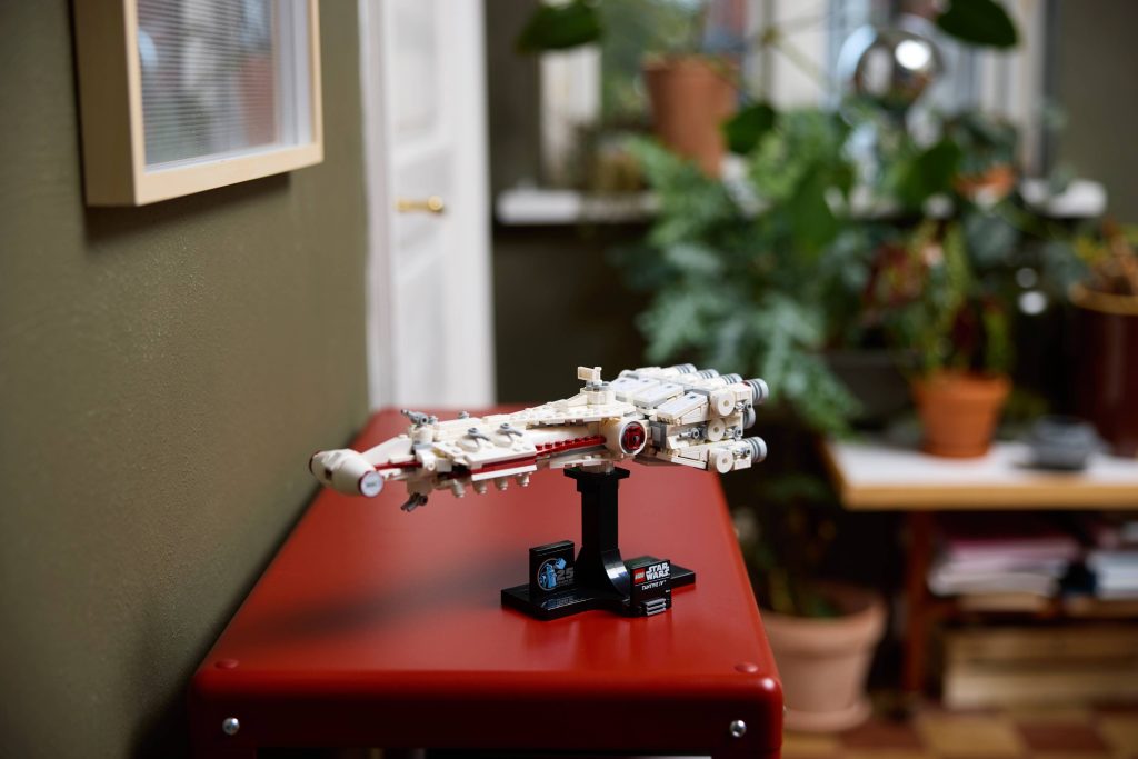LEGO Star Wars ile iş birliğinin 25. yılını kutluyor! LEGO Star Wars ile iş birliğinin 25. yılını kutluyor!