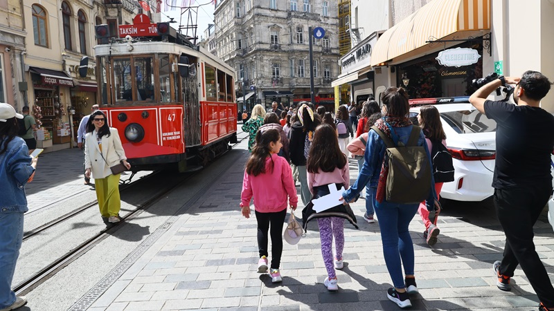 Skechers'tan kız çocukları için "Güvenli Adımlar" Skechers'tan kız çocukları için "Güvenli Adımlar"