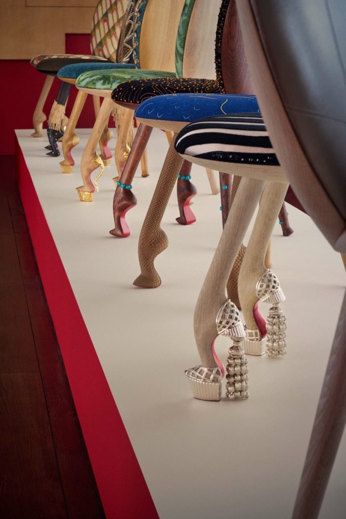 Sürpriz iş birliği: Christian Louboutin ve Pierre Yovanovitch sandalye koleksiyonunu tanıtıyor Sürpriz iş birliği: Christian Louboutin ve Pierre Yovanovitch sandalye koleksiyonunu tanıtıyor
