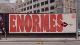 Fotoğraftaki burgerleri gören var mı?