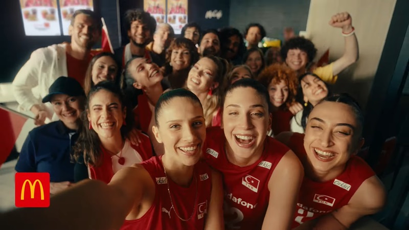 Filenin Sultanları'nın özel tarifiyle: Voleyburger! Filenin Sultanları'nın özel tarifiyle: Voleyburger!