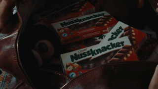 Alman market zinciri Aldi'nin "Türk ailesi" temalı kampanyası tartışmalara neden oldu