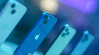 Apple düşen iPhone satışlarına rağmen gelirini artırdı