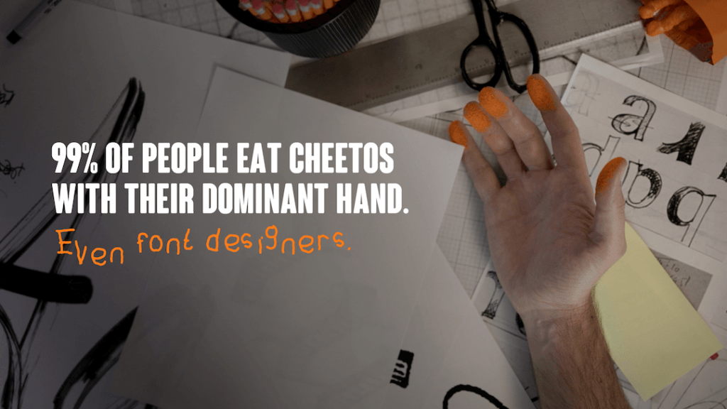 Cheetos, Dünya Yazı Günü'nü "diğer el" ile yazılan fontuyla kutluyor