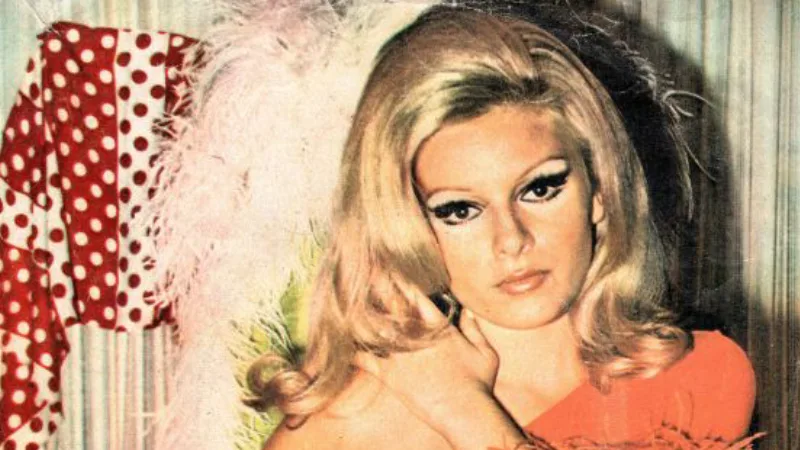 Global moda devi COS yeni koleksiyonunu dünyaya Ajda Pekkan'ın şarkısıyla duyurdu: "İlk Aşkım"