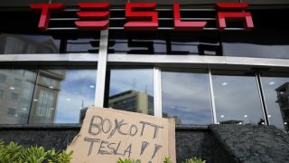 Boykotun Tesla'ya faturası ağır oldu
