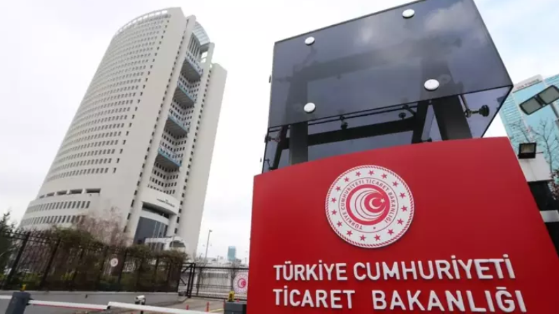 Reklam Kurulu’ndan ünlü giyim markalarına ceza yağdı Reklam Kurulu’ndan ünlü giyim markalarına ceza yağdı