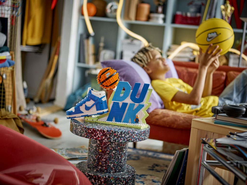 Nike ve LEGO'dan çocukları oyuna ve spora davet eden iş birliği Nike ve LEGO'dan çocukları oyuna ve spora davet eden iş birliği