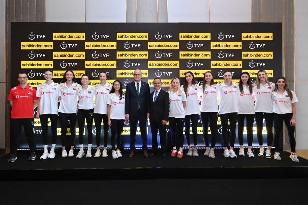 Türkiye Voleybol Milli Takımlar'ın ana sponsoru sahibinden.com oldu Türkiye Voleybol Milli Takımlar'ın ana sponsoru sahibinden.com oldu