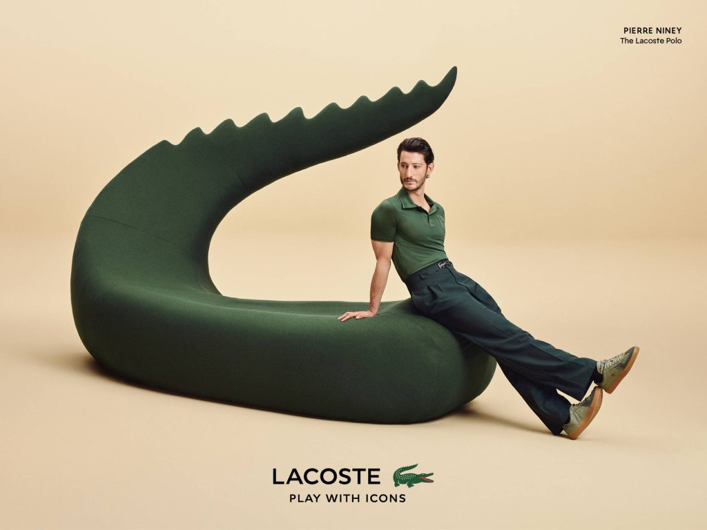 Lacoste, ikonlarıyla "oynuyor" Lacoste, ikonlarıyla "oynuyor"