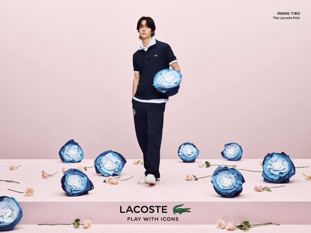 Lacoste, ikonlarıyla "oynuyor" Lacoste, ikonlarıyla "oynuyor"