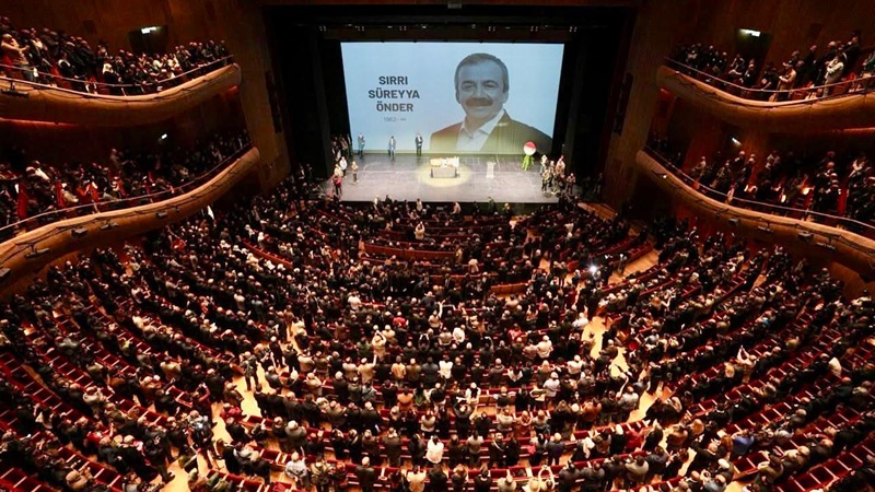Sırrı Süreyya Önder sonsuzluğa uğurlandı... Sırrı Süreyya Önder sonsuzluğa uğurlandı...