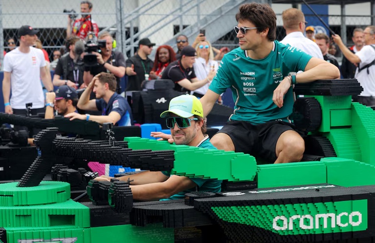 LEGO yaratıcılıkta vites yükseltti: F1 pilotları LEGO araçlarla yarıştı... LEGO yaratıcılıkta vites yükseltti: F1 pilotları LEGO araçlarla yarıştı...