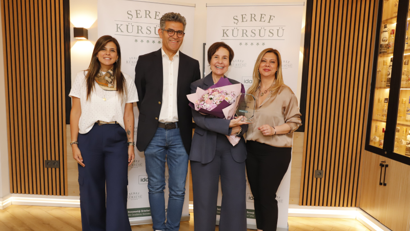 İDA Şeref Kürsüsü'nün yeni ismi Işıl Arıdağ oldu İDA Şeref Kürsüsü'nün yeni ismi Işıl Arıdağ oldu