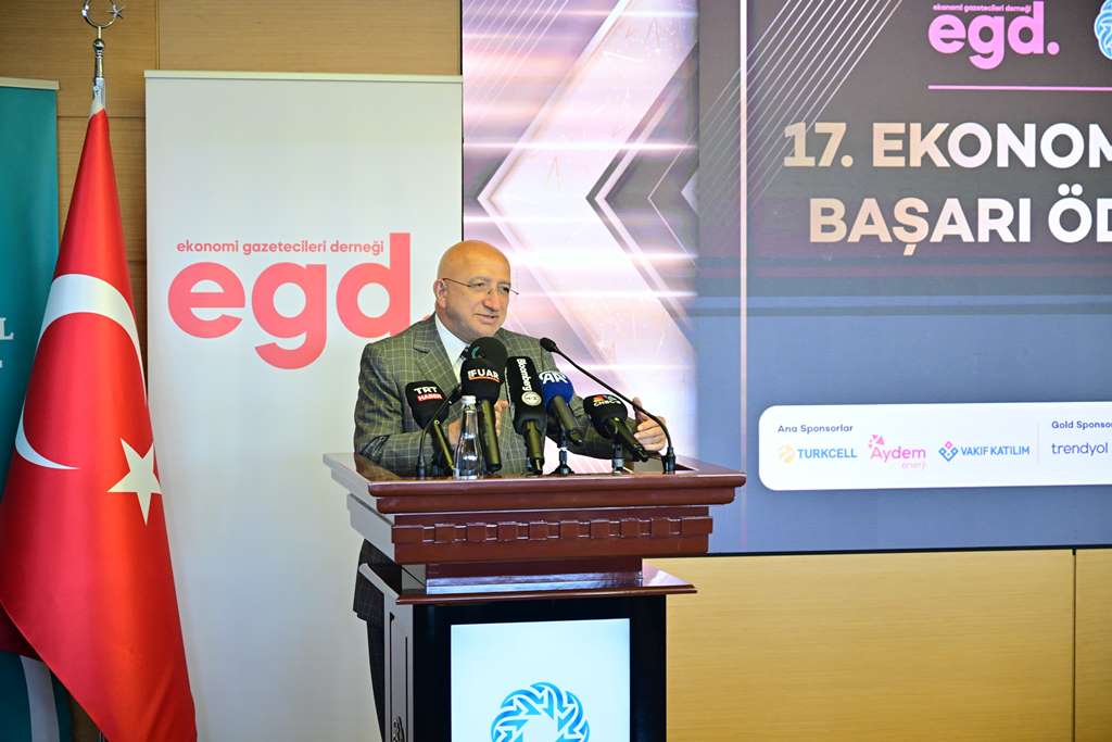 EGD 17. Ekonomi Basını Başarı Ödülleri sahiplerini buldu EGD 17. Ekonomi Basını Başarı Ödülleri sahiplerini buldu