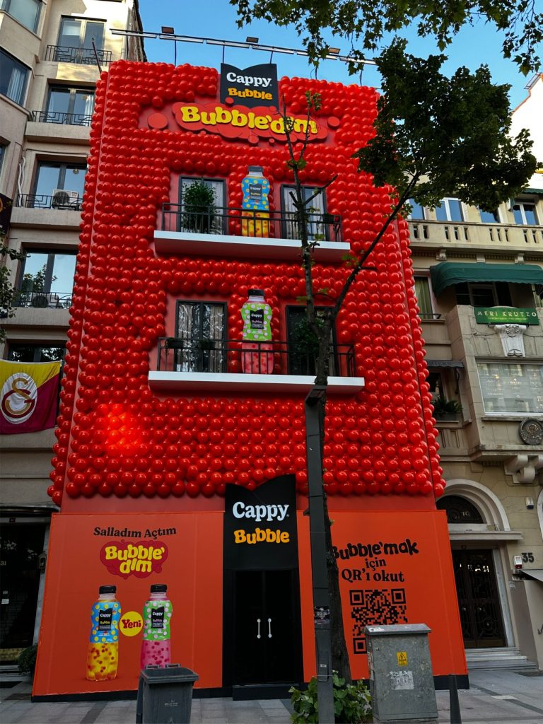 Cappy balonları Nişantaşı'nı ele geçirdi! Cappy balonları Nişantaşı'nı ele geçirdi!