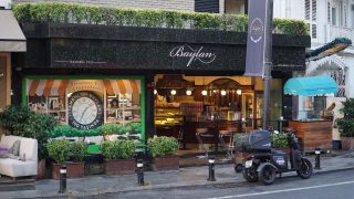 İstanbul Boğazı’nda kaçak yapı yıkımı başladı: Baylan Pastanesi’nin eklentisi kaldırıldı