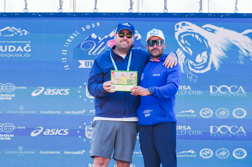 Uludağ Premium Ultra Trail'de sanatla doğa sporu iç içeydi Uludağ Premium Ultra Trail'de sanatla doğa sporu iç içeydi