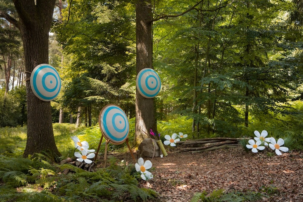 Airbnb ve Paramount'tan mavi bir macera: Şirinler Köyü Belçika ormanlarında gerçek oldu Airbnb ve Paramount'tan mavi bir macera: Şirinler Köyü Belçika ormanlarında gerçek oldu