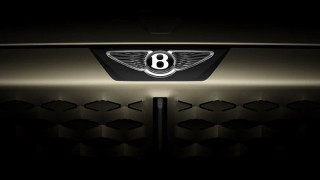 Bentley, 100 yılı aşkın tarihindeki en büyük logo değişikliğini yaptı