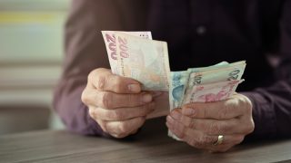 Kim, ne kadar ara zam aldı? İşte milyonların aklındaki o sorunun yanıtı... Kim, ne kadar ara zam aldı? İşte milyonların aklındaki o sorunun yanıtı...