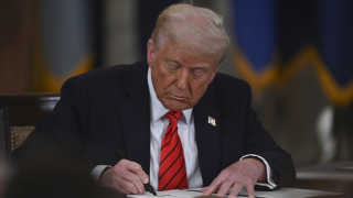 Kamuya 0,47 dolarlık yapay zeka: Trump ve Google yönetimi el sıkıştı Kamuya 0,47 dolarlık yapay zeka: Trump ve Google yönetimi el sıkıştı