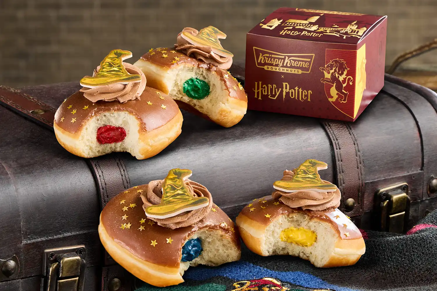 Krispy Kreme’den "Seçmen Şapka" sürprizi: Tatlı bir ısırıkla Hogwarts evinizi bulun... Krispy Kreme’den "Seçmen Şapka" sürprizi: Tatlı bir ısırıkla Hogwarts evinizi bulun...