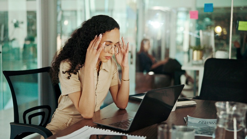 Dijital dünyada stres artıyor: Her 10 yetişkinden 7’si internetteyken stres yaşıyor Dijital dünyada stres artıyor: Her 10 yetişkinden 7’si internetteyken stres yaşıyor