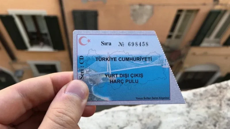 Yurt dışı çıkış harcına zam kararı Resmi Gazete'de yayımlandı... Yurt dışı çıkış harcına zam kararı Resmi Gazete'de yayımlandı...
