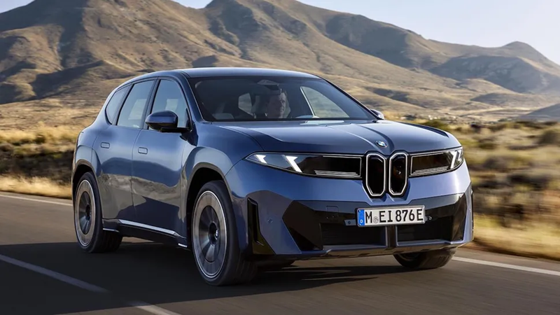 BMW logosunda sessiz dönüşüm BMW logosunda sessiz dönüşüm