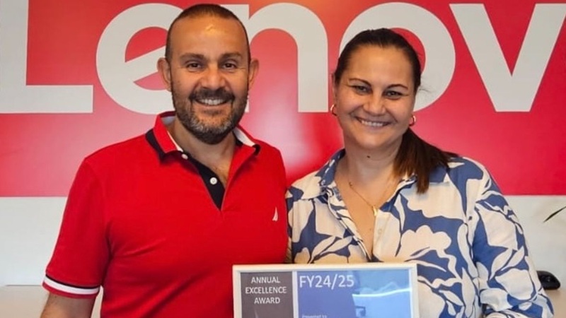 Lenovo’dan Banu Soyak’a “FY2425 META Annual Excellence Award” Lenovo’dan Banu Soyak’a “FY2425 META Annual Excellence Award”