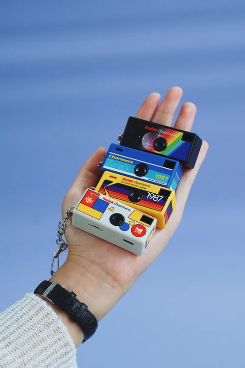 Kodak’tan koleksiyon kültürüyle nostaljiyi buluşturan yeni sürpriz: “Charmera” Kodak’tan koleksiyon kültürüyle nostaljiyi buluşturan yeni sürpriz: “Charmera”
