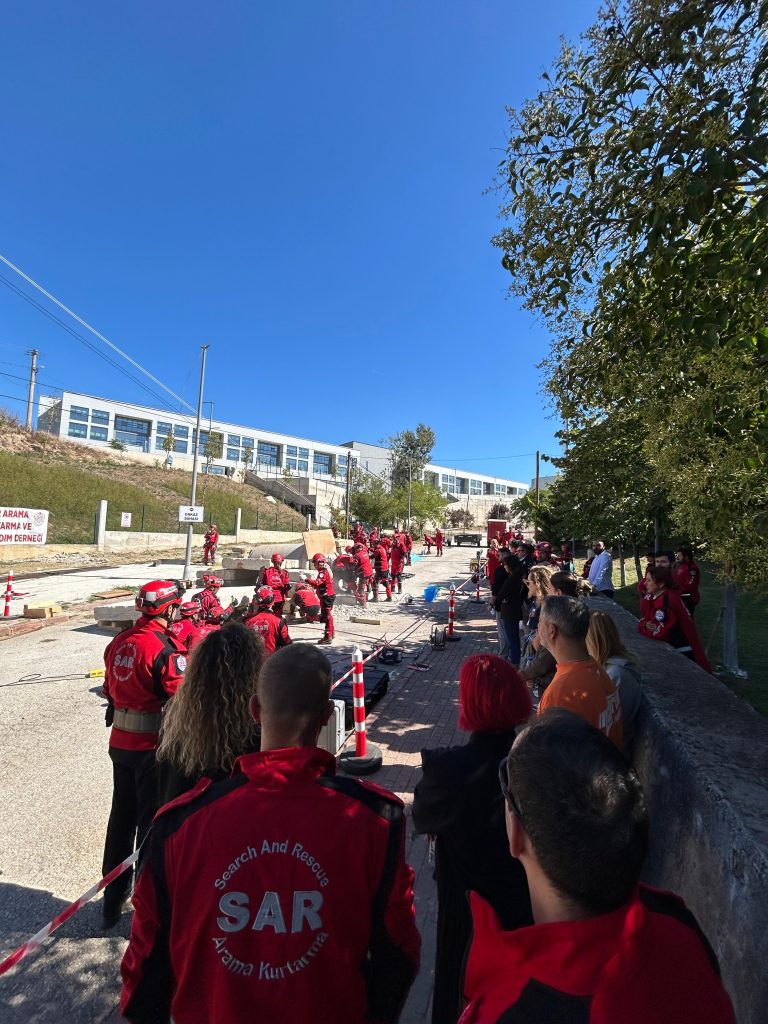 C Level Club, SAR ile birlikte inisiyatif alıyor çünkü başka yurt yok! C Level Club, SAR ile birlikte inisiyatif alıyor çünkü başka yurt yok!
