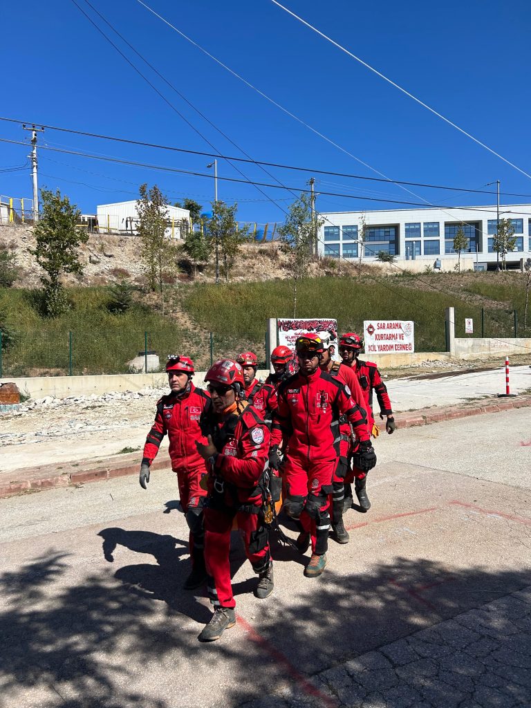 C Level Club, SAR ile birlikte inisiyatif alıyor çünkü başka yurt yok! C Level Club, SAR ile birlikte inisiyatif alıyor çünkü başka yurt yok!