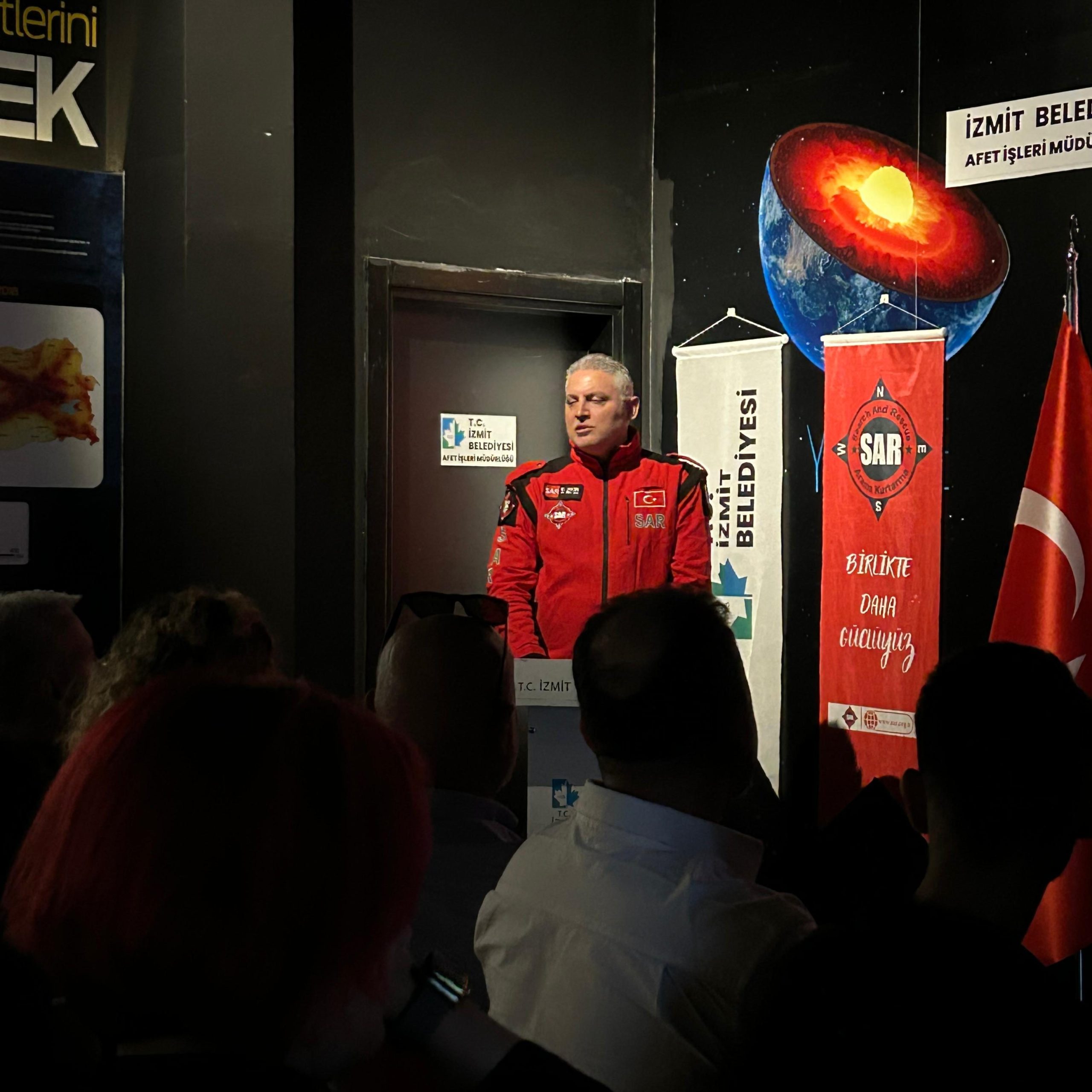 C Level Club, SAR ile birlikte inisiyatif alıyor çünkü başka yurt yok! C Level Club, SAR ile birlikte inisiyatif alıyor çünkü başka yurt yok!