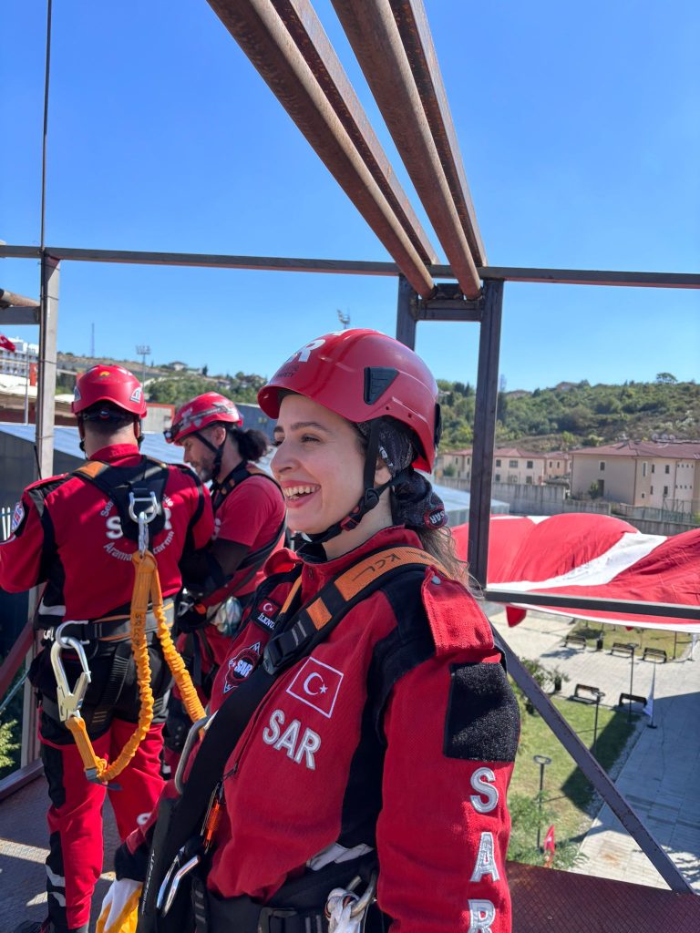 C Level Club, SAR ile birlikte inisiyatif alıyor çünkü başka yurt yok! C Level Club, SAR ile birlikte inisiyatif alıyor çünkü başka yurt yok!