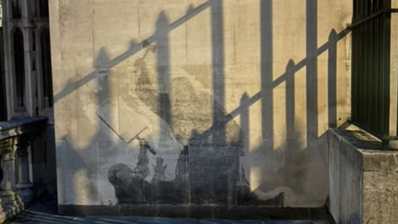 Banksy'nin "adaleti" ablukadan çıkamadı! Banksy'nin "adaleti" ablukadan çıkamadı!