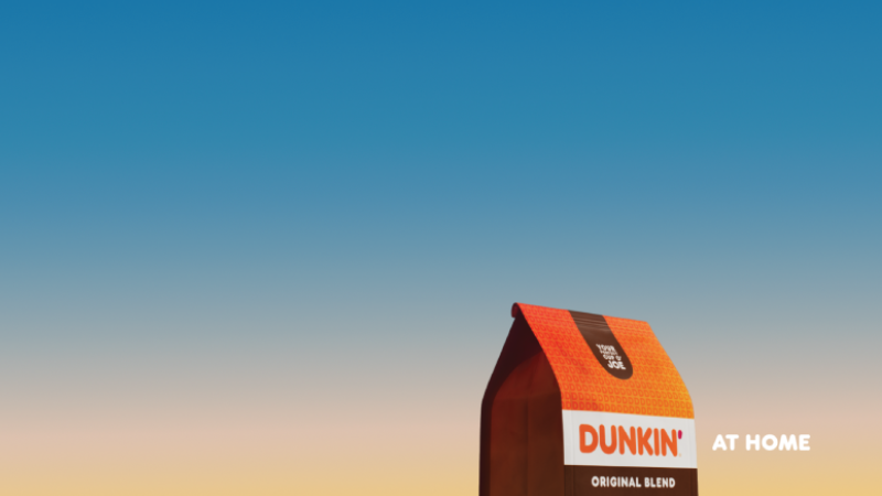 Dunkin’ “ev hissi”ni açıkhavaya taşıyor Dunkin’ “ev hissi”ni açıkhavaya taşıyor