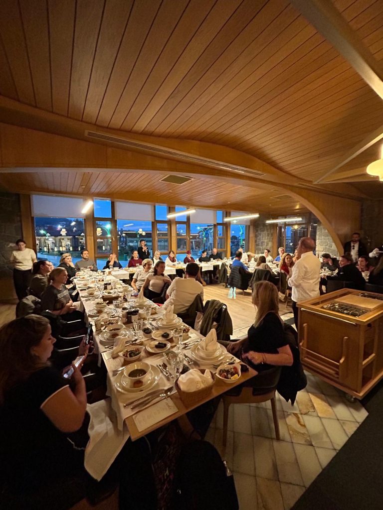 Marketing Türkiye C Level Club üyeleri, kadim halkların izinde Rize’nin gizemli topraklarını keşfetti Marketing Türkiye C Level Club üyeleri, kadim halkların izinde Rize’nin gizemli topraklarını keşfetti