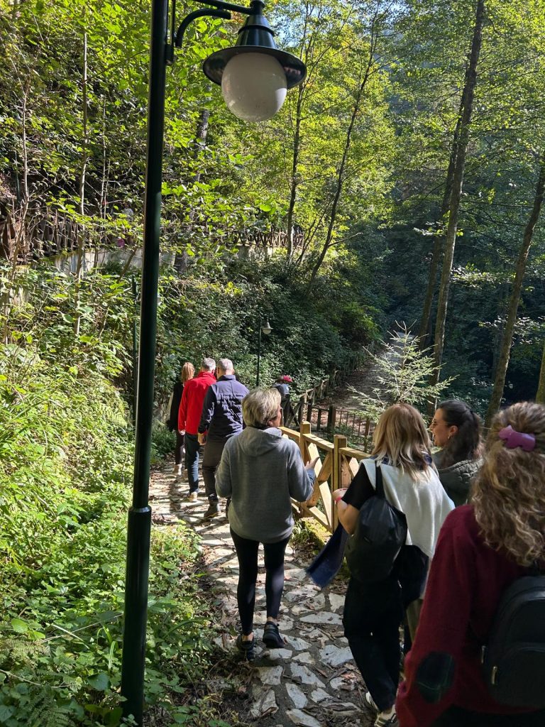 Marketing Türkiye C Level Club üyeleri, kadim halkların izinde Rize’nin gizemli topraklarını keşfetti Marketing Türkiye C Level Club üyeleri, kadim halkların izinde Rize’nin gizemli topraklarını keşfetti